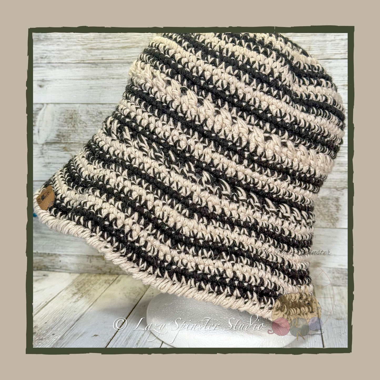 Crochet Up-Do Bucket Hat - Cotton/Hemp Blend, Black & White